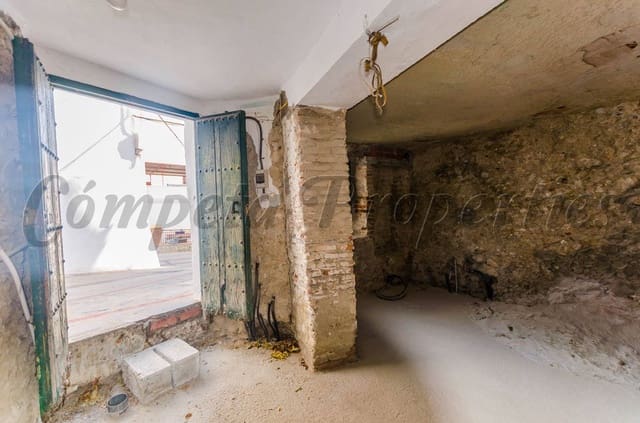Hus til salgs i Canillas de Albaida - € 67 500 (Ref: 4504429)