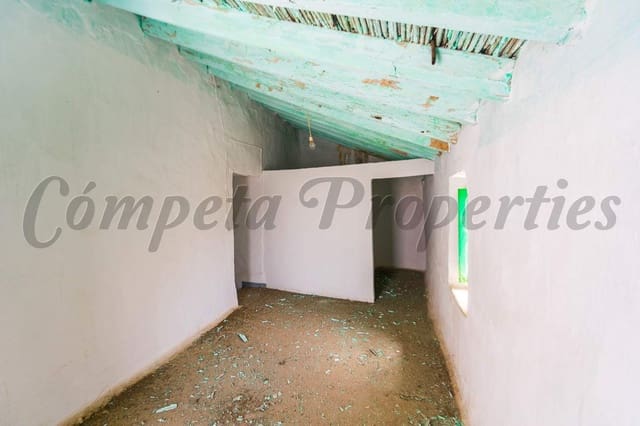 4 soveværelse Byhus til salg i Corumbela, Sayalonga - € 50.000 (Ref: 4549541)