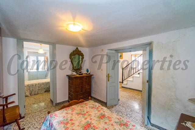 4 slaapkamer Huis te koop in Cómpeta - € 161.000 (Ref: 4555216)