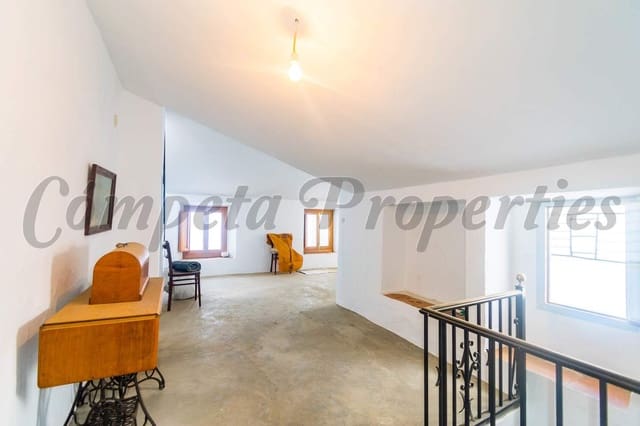 4 slaapkamer Huis te koop in Cómpeta - € 161.000 (Ref: 4555216)