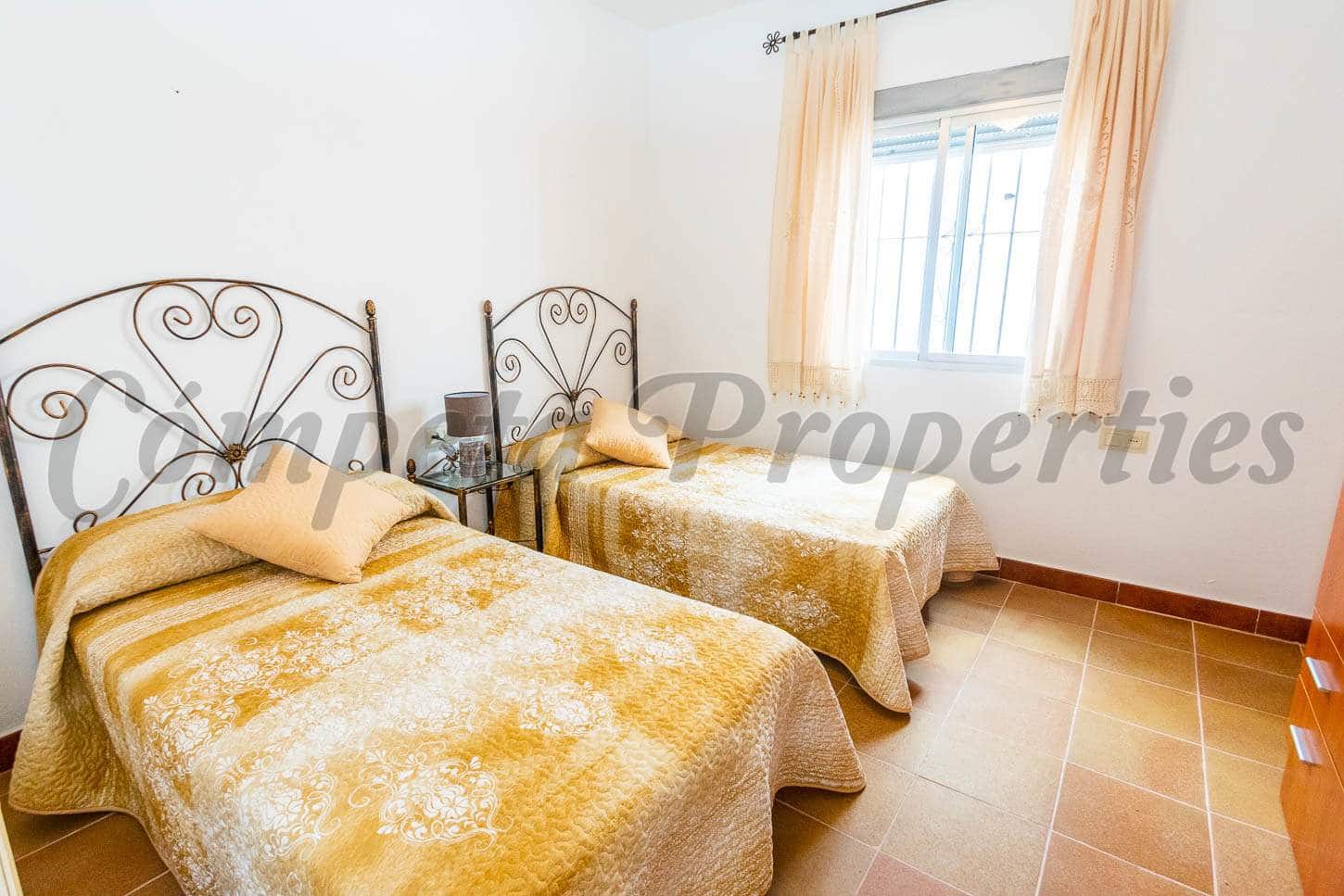 4 camera da letto Finca/Casa di Campagna da affitare come casa vacanza in Torrox con piscina - 850 € (Rif: 4606102)