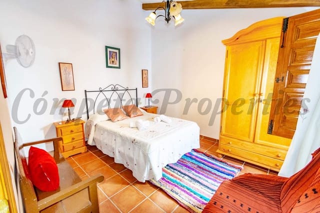 3 slaapkamer Finca/Landhuis voor vakantieverhuur in Frigiliana met zwembad - € 780 (Ref: 4606104)