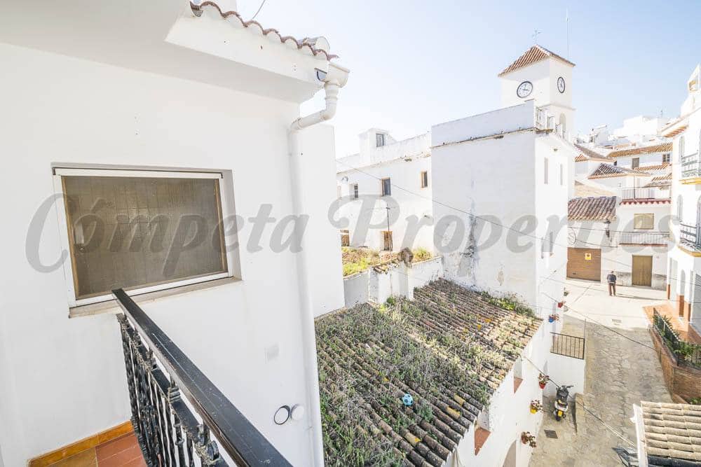 4 bedroom Apartment for sale in Algarrobo - € 150,000 (Ref: 4681181)