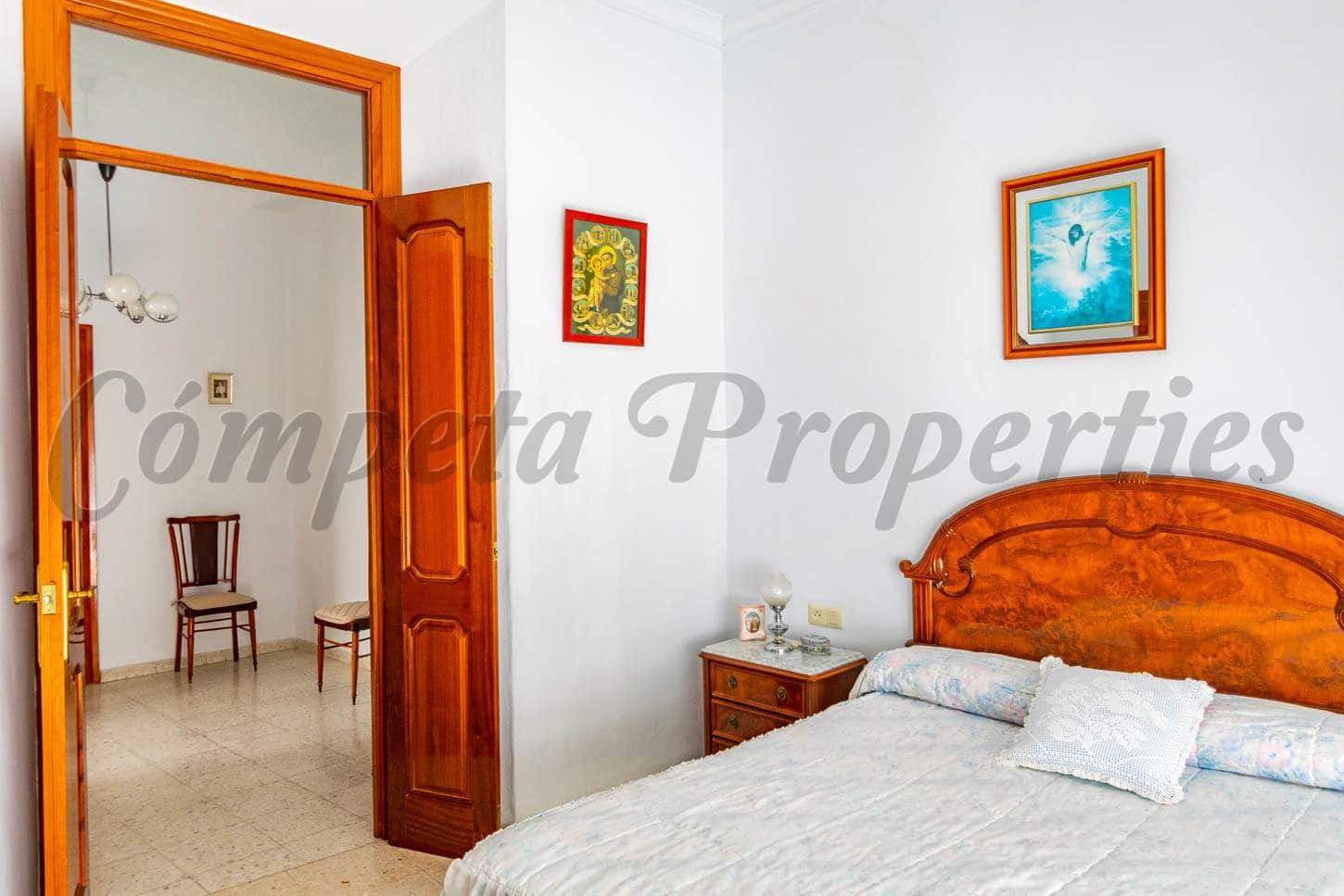 6 makuuhuone Omakotitalo myytävänä paikassa Torrox - 600 000 € (Ref: 4692142)