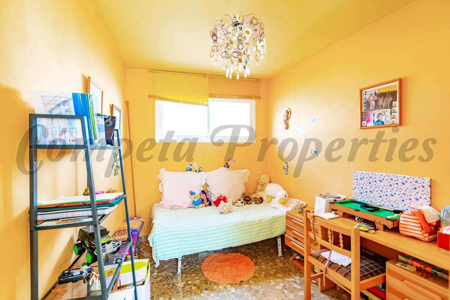 6 makuuhuone Omakotitalo myytävänä paikassa Torrox - 600 000 € (Ref: 4692142)