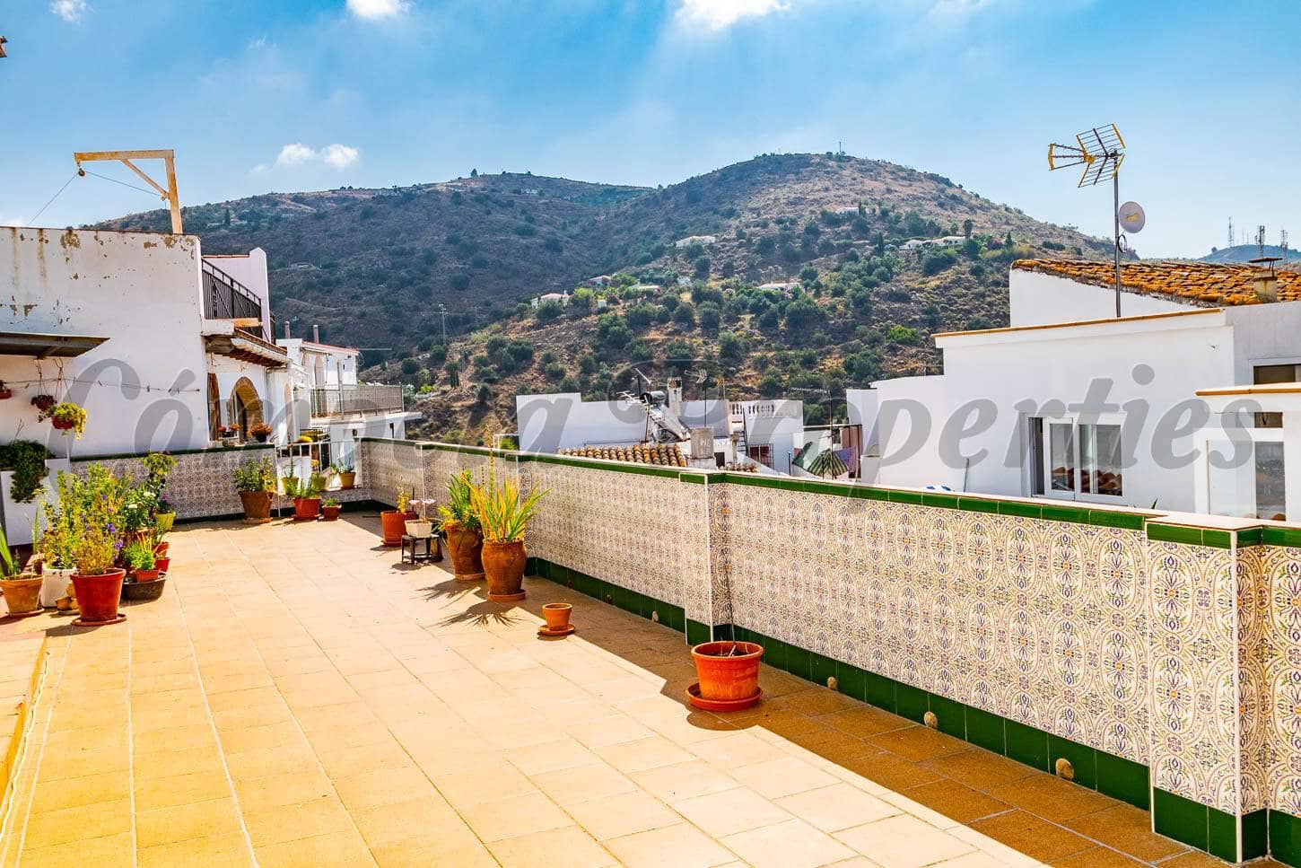 6 makuuhuone Omakotitalo myytävänä paikassa Torrox - 600 000 € (Ref: 4692142)