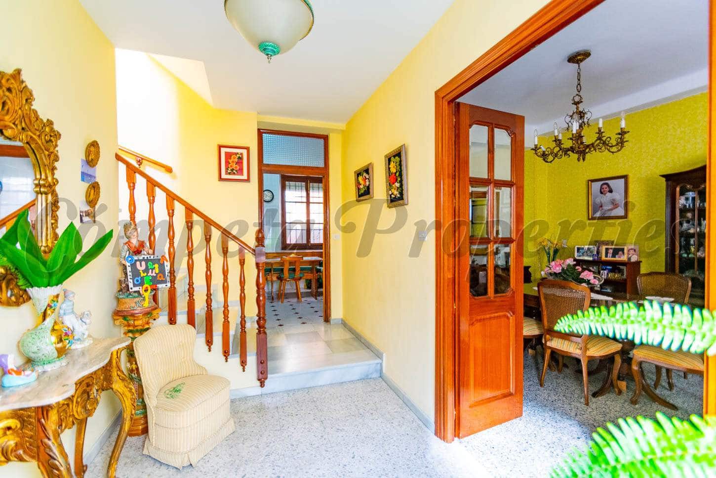 6 makuuhuone Omakotitalo myytävänä paikassa Torrox - 600 000 € (Ref: 4692142)