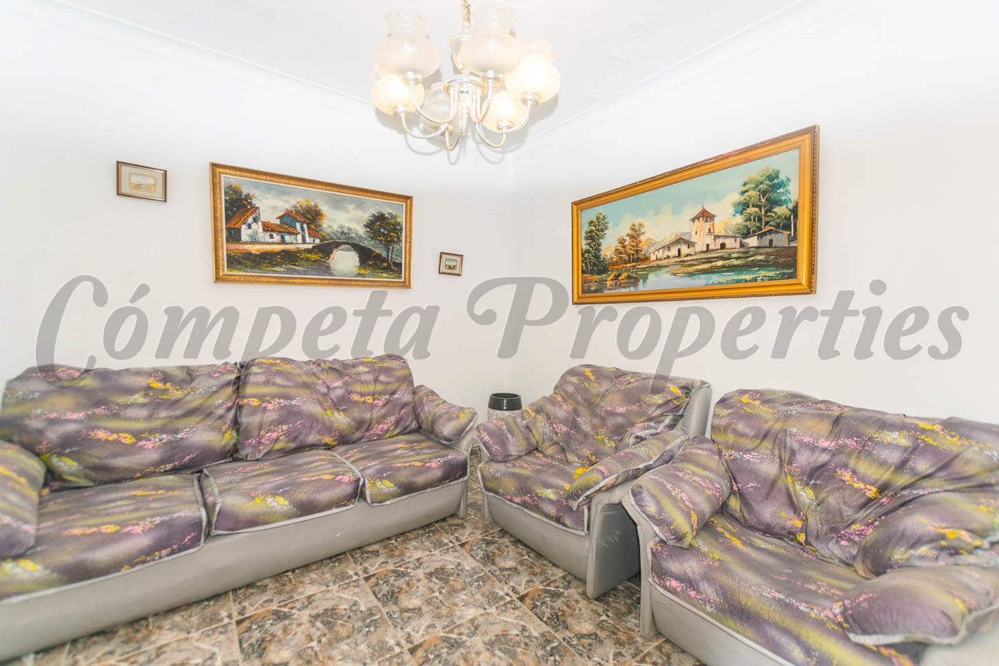 4 slaapkamer Huis te koop in Competa - € 99.000 (Ref: 4724444)