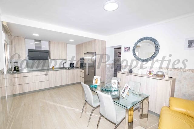 5 soveværelse Byhus til salg i Algarrobo - € 200.000 (Ref: 4883172)