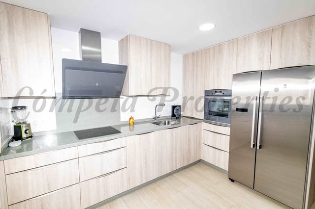 5 soveværelse Byhus til salg i Algarrobo - € 200.000 (Ref: 4883172)