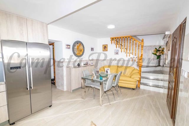 5 soveværelse Byhus til salg i Algarrobo - € 200.000 (Ref: 4883172)