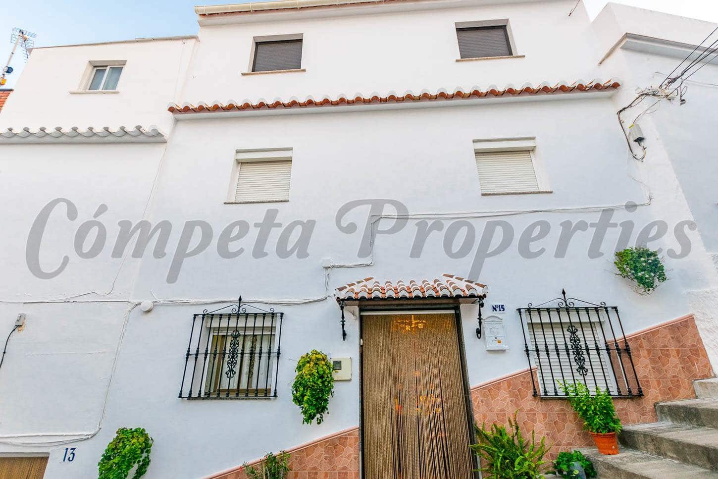 5 soveværelse Byhus til salg i Algarrobo - € 200.000 (Ref: 4883172)