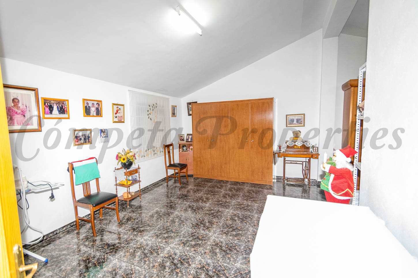 5 soveværelse Byhus til salg i Algarrobo - € 200.000 (Ref: 4883172)