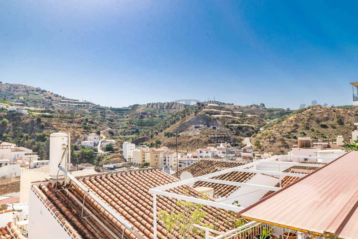 5 soveværelse Byhus til salg i Algarrobo - € 200.000 (Ref: 4883172)