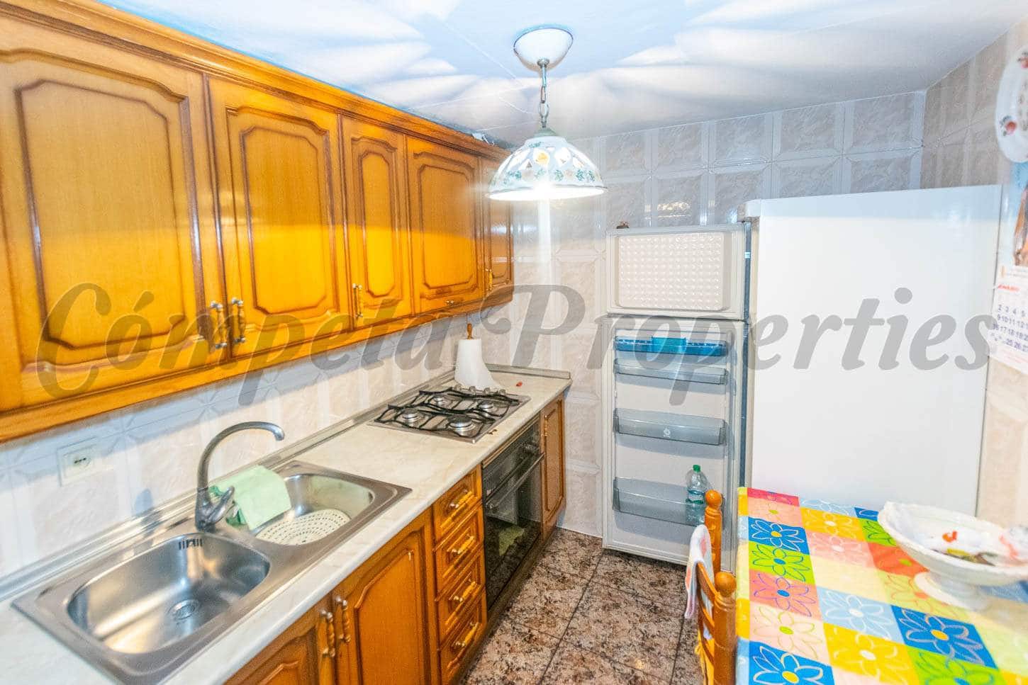 5 slaapkamer Huis te koop in Sayalonga - € 148.000 (Ref: 5082983)