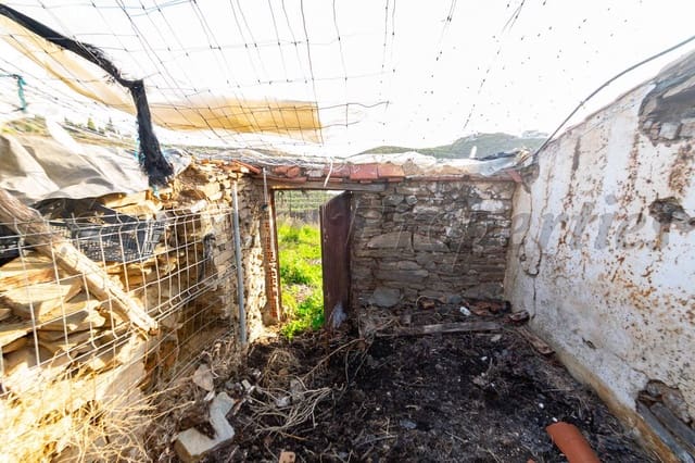 Ruin till salu i Torrox - 107 500 € (Ref: 5091157)