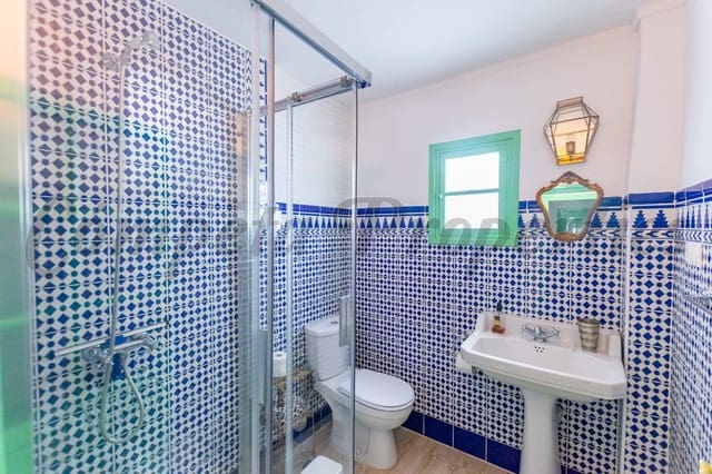   4 soveværelse   ferieByhus i Cómpeta   - € 450 (Ref: 5094964)