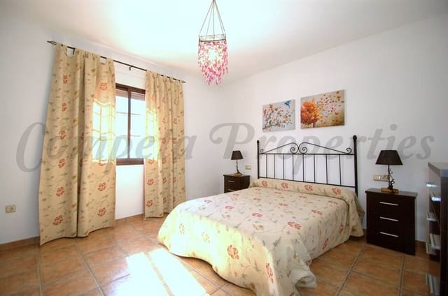 4 slaapkamer Finca/Landhuis voor vakantieverhuur in Torrox met zwembad - € 1.100 (Ref: 5329194)