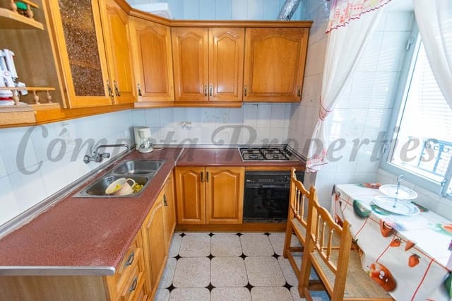 4 makuuhuone Omakotitalo myytävänä paikassa Torrox - 315 000 € (Ref: 5540212)