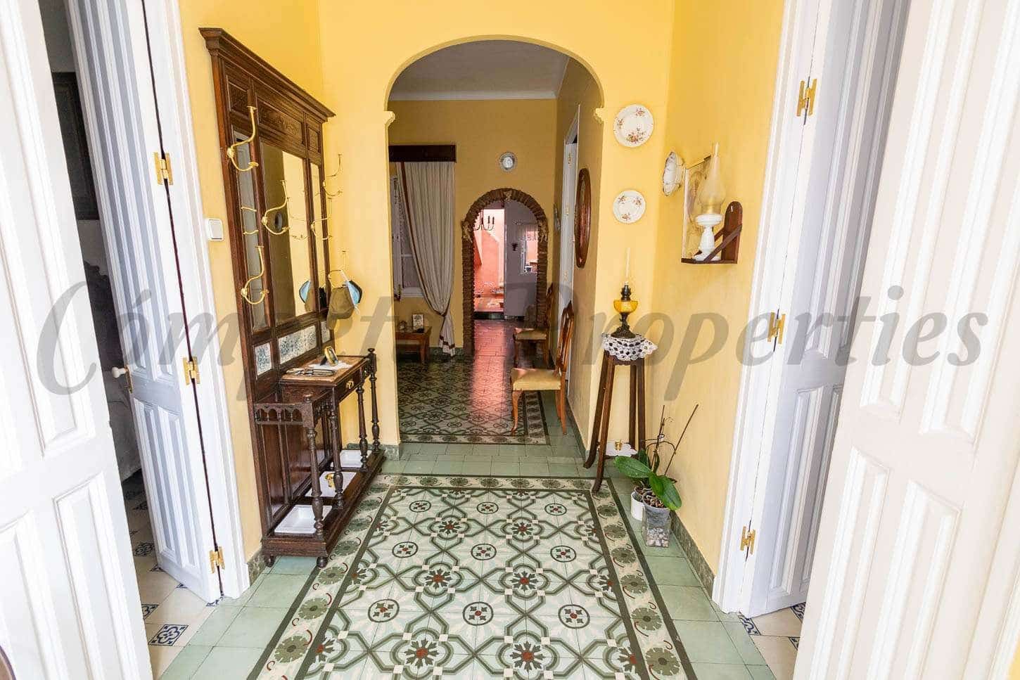 3 soveværelse Virksomhed til salg i Torrox med garage - € 1.138.500 (Ref: 5556070)