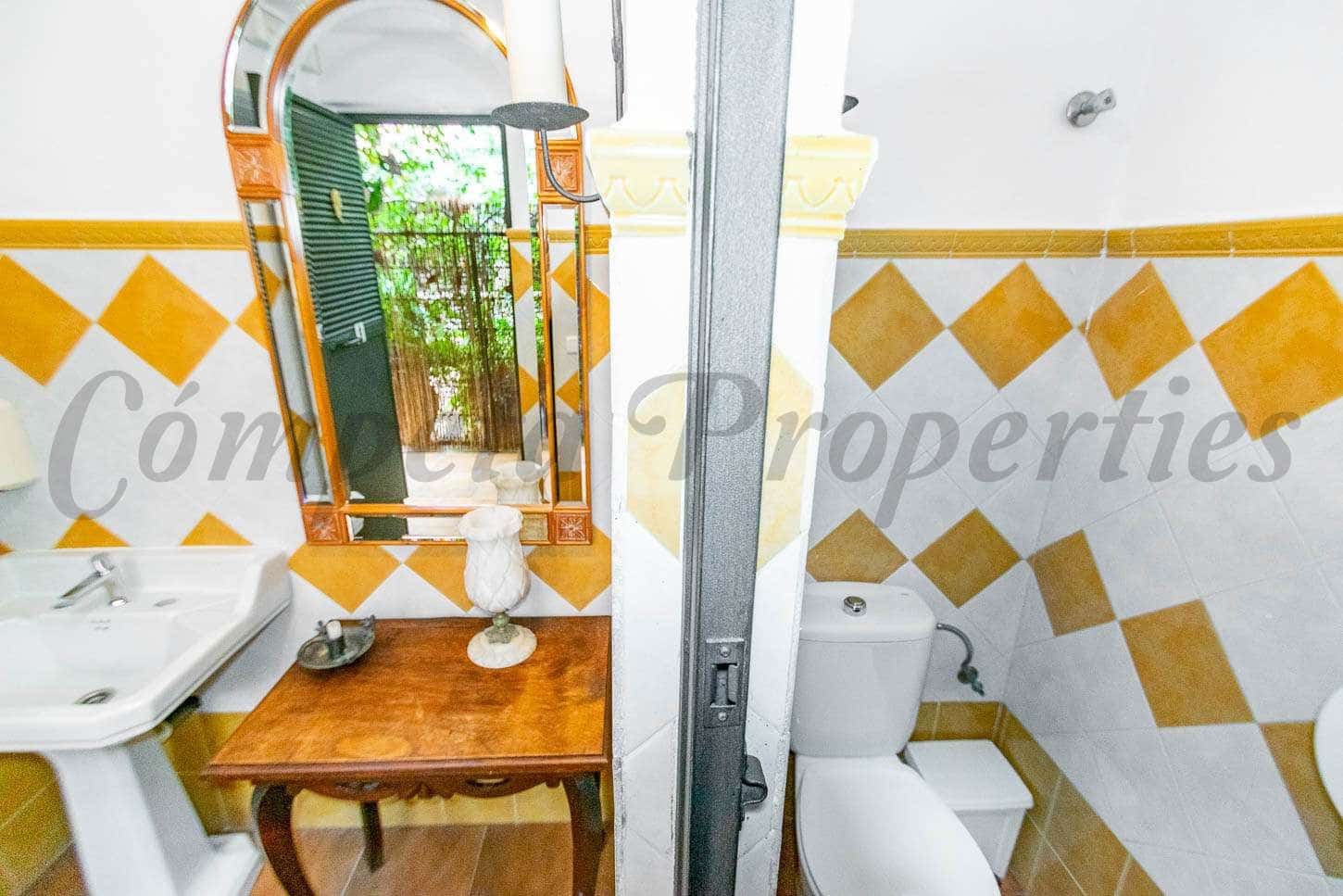 3 soveværelse Virksomhed til salg i Torrox med garage - € 1.138.500 (Ref: 5556070)