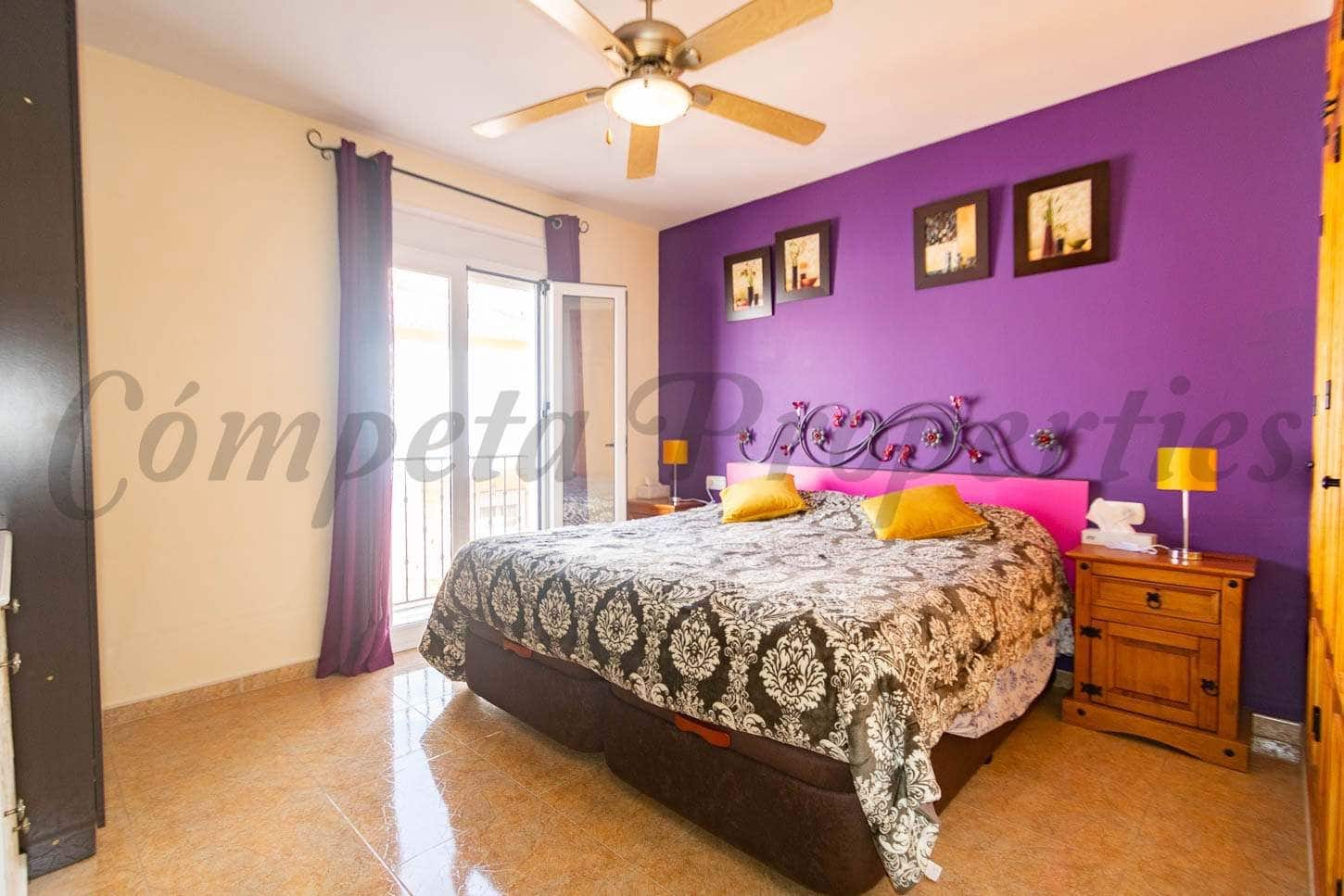 4 slaapkamer Huis te koop in Competa met zwembad garage - € 241.500 (Ref: 5606328)