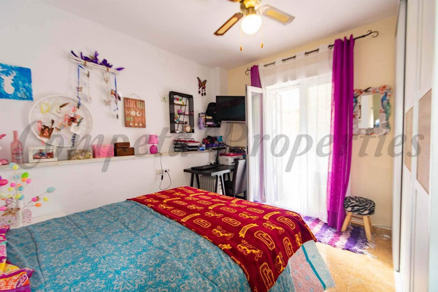 4 slaapkamer Huis te koop in Competa met zwembad garage - € 241.500 (Ref: 5606328)