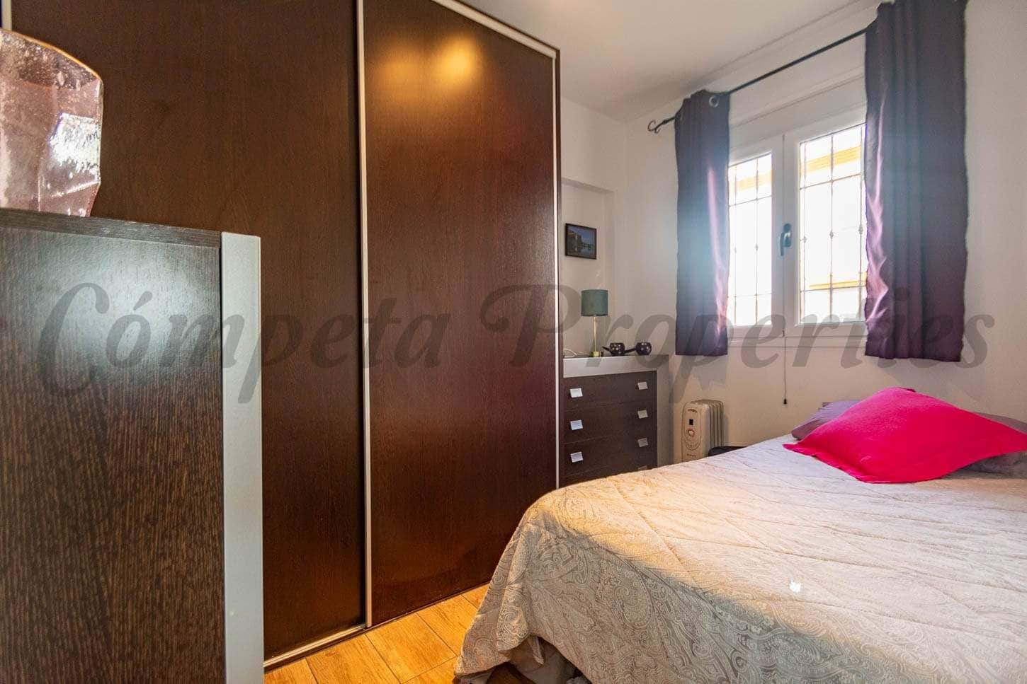 4 slaapkamer Huis te koop in Competa met zwembad garage - € 241.500 (Ref: 5606328)