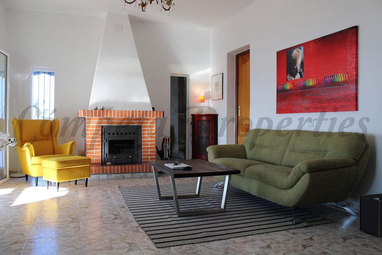 3 bedroom Villa for holiday rental in Torrox - € 1,115 (Ref: 5661520)