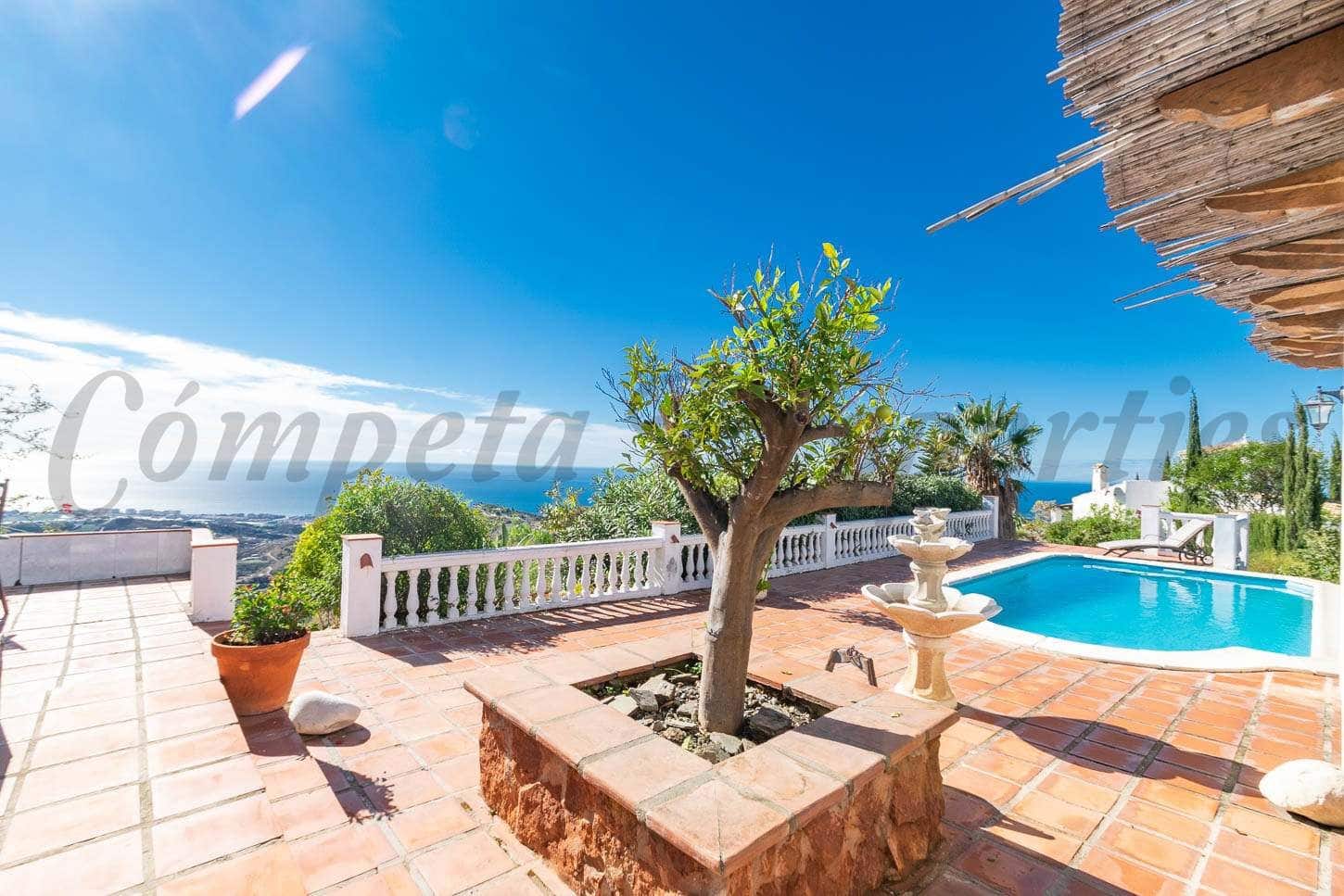3 bedroom Villa for holiday rental in Torrox - € 1,115 (Ref: 5661520)