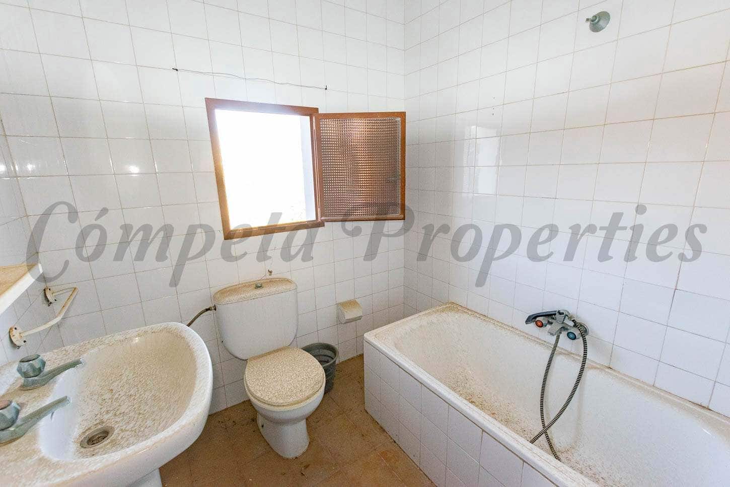 6 soveværelse Byhus til salg i Corumbela - € 95.000 (Ref: 5884140)