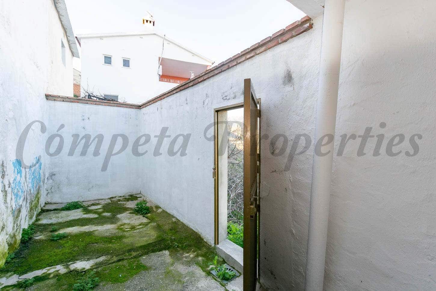 6 soveværelse Byhus til salg i Corumbela - € 95.000 (Ref: 5884140)