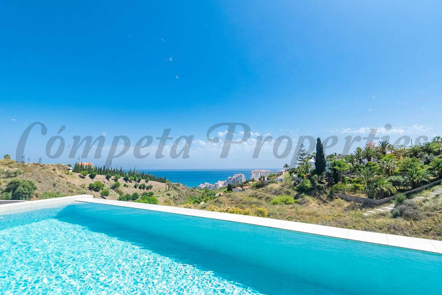 2 quarto Moradia para arrendamento para férias em Torrox-Costa com piscina - 1 690 € (Ref: 6131621)