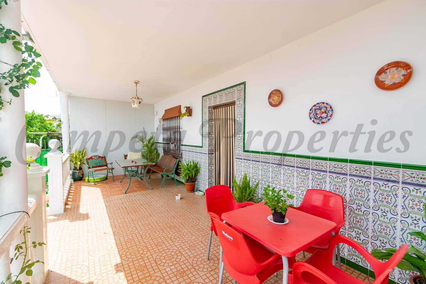 4 sypialnia Willa na sprzedaż w Velez-Malaga z basenem - 530 000 € (Ref: 6152197)