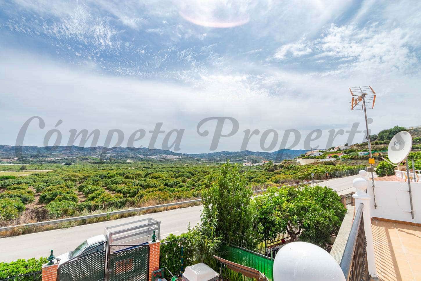 4 sypialnia Willa na sprzedaż w Velez-Malaga z basenem - 530 000 € (Ref: 6152197)