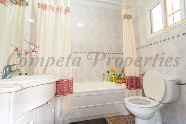 4 soveværelse Villa til salg i Vélez-Málaga med swimmingpool - € 530.000 (Ref: 6152197)