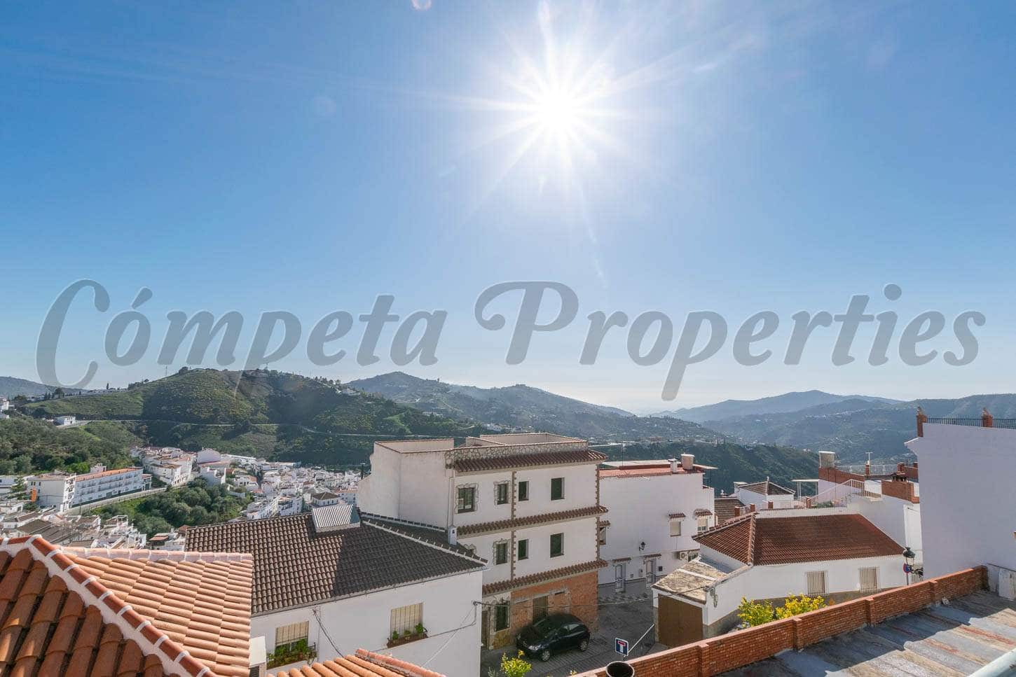 Casa de 3 habitaciones en Cómpeta en venta - 138.000 € (Ref: 6225072)