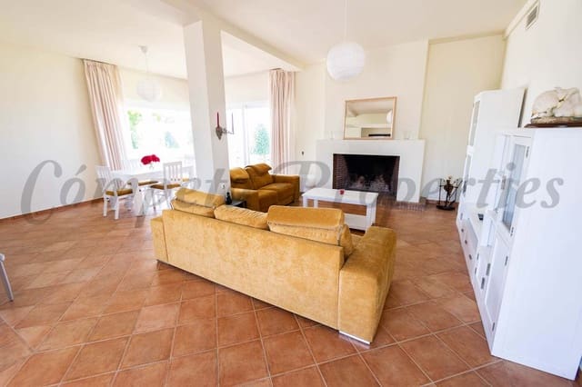 3 chambre Villa/Maison à vendre à Torrox-Costa, Torrox avec garage - 675 000 € (Ref: 6271824)