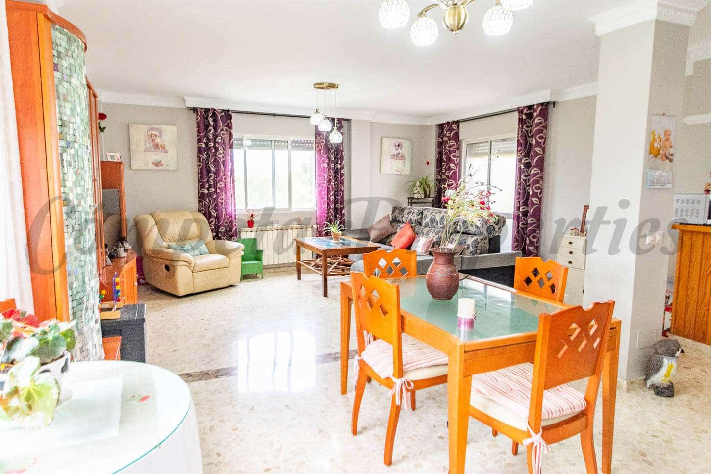 4 slaapkamer Huis te koop in Competa met garage - € 394.000 (Ref: 6277059)