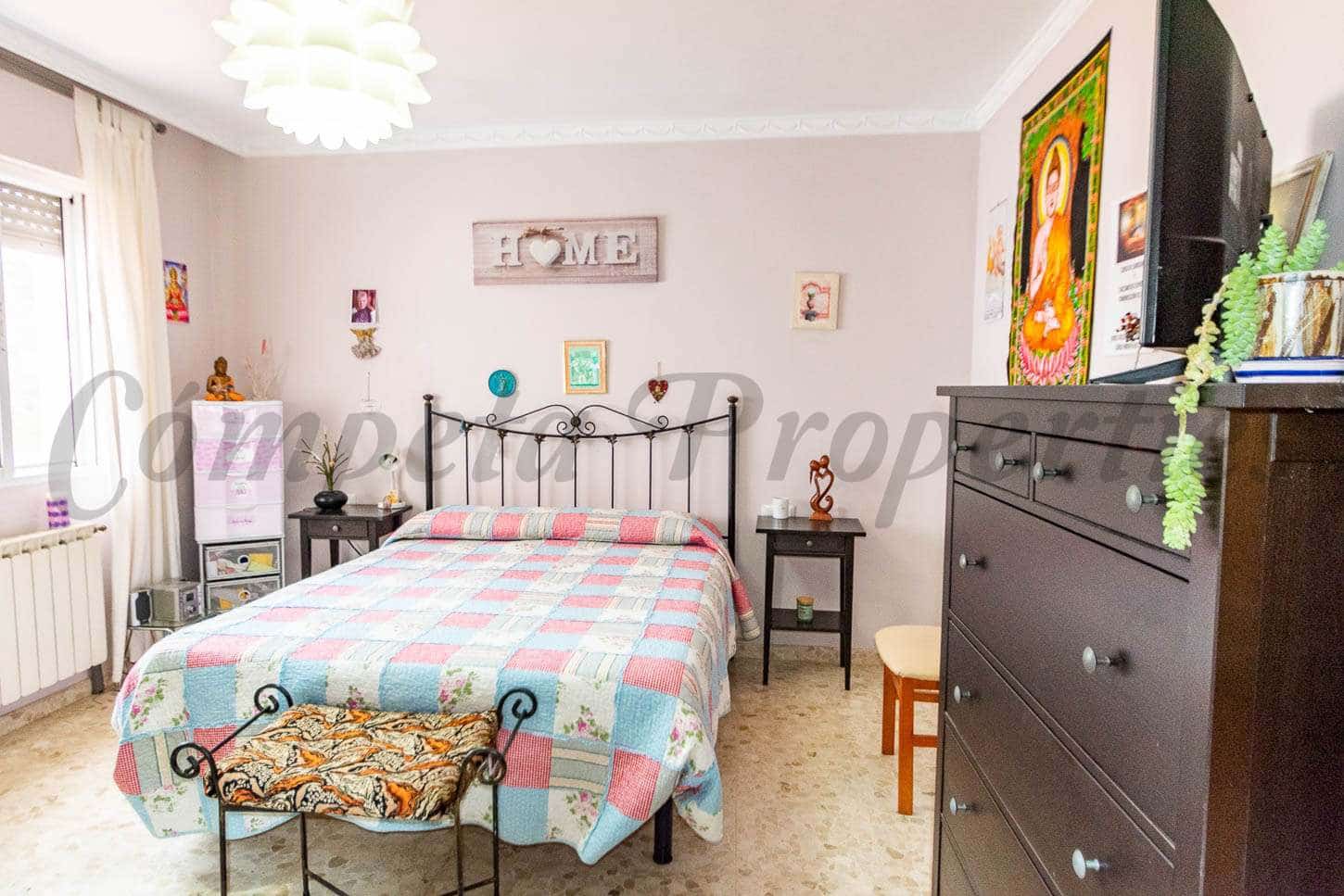 4 slaapkamer Huis te koop in Competa met garage - € 394.000 (Ref: 6277059)