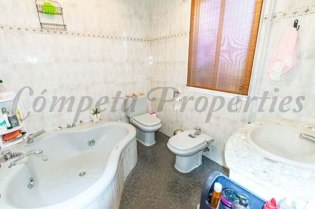 4 slaapkamer Huis te koop in Cómpeta met garage - € 394.000 (Ref: 6277059)