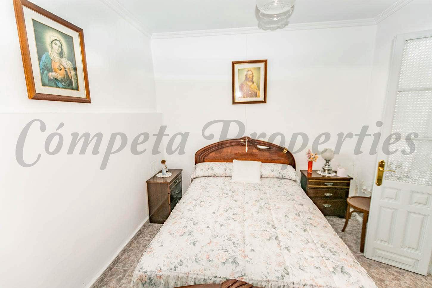 7 soveværelse Byhus til salg i Competa - € 320.000 (Ref: 6547057)