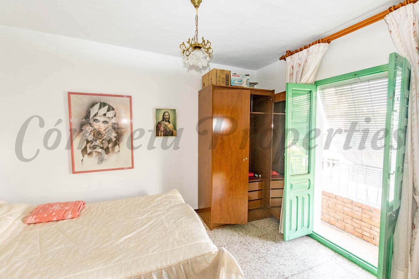 7 soveværelse Byhus til salg i Competa - € 320.000 (Ref: 6547057)