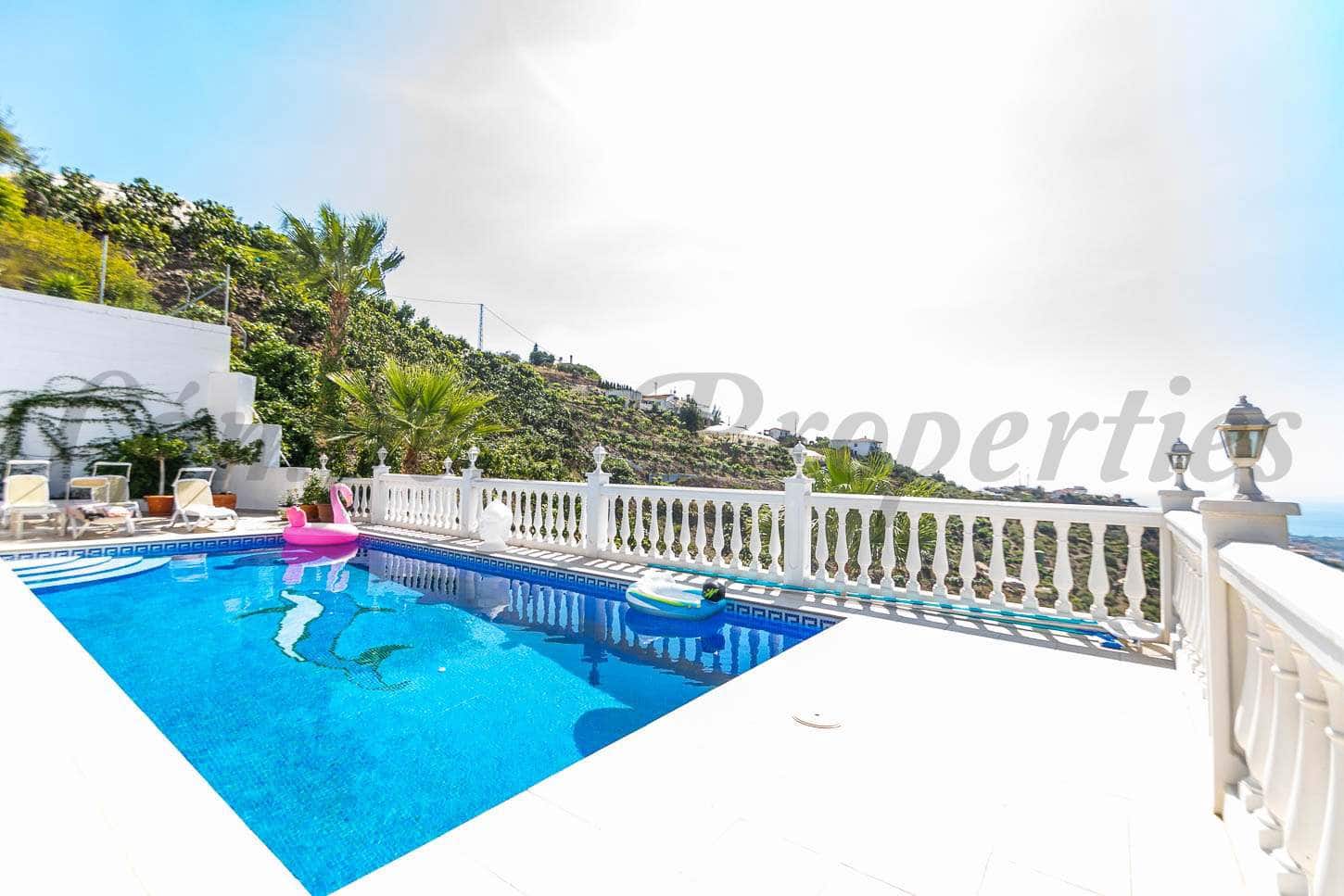 4 sovrum Finca/Hus på landet för semesterbostäder i Torrox med pool garage - 1 800 € (Ref: 6553527)