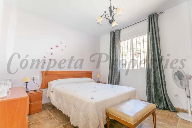 3 Zimmer Villa zu vermieten in Archez mit Pool - 1.250 € (Ref: 6632587)