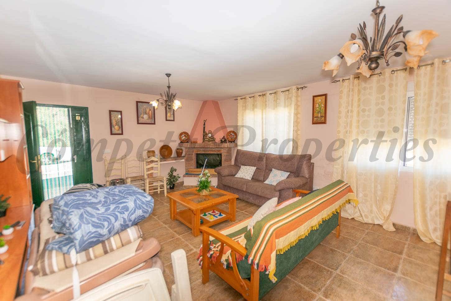 3 bedroom Villa for rent in Archez with pool - € 1,250 (Ref: 6632587)