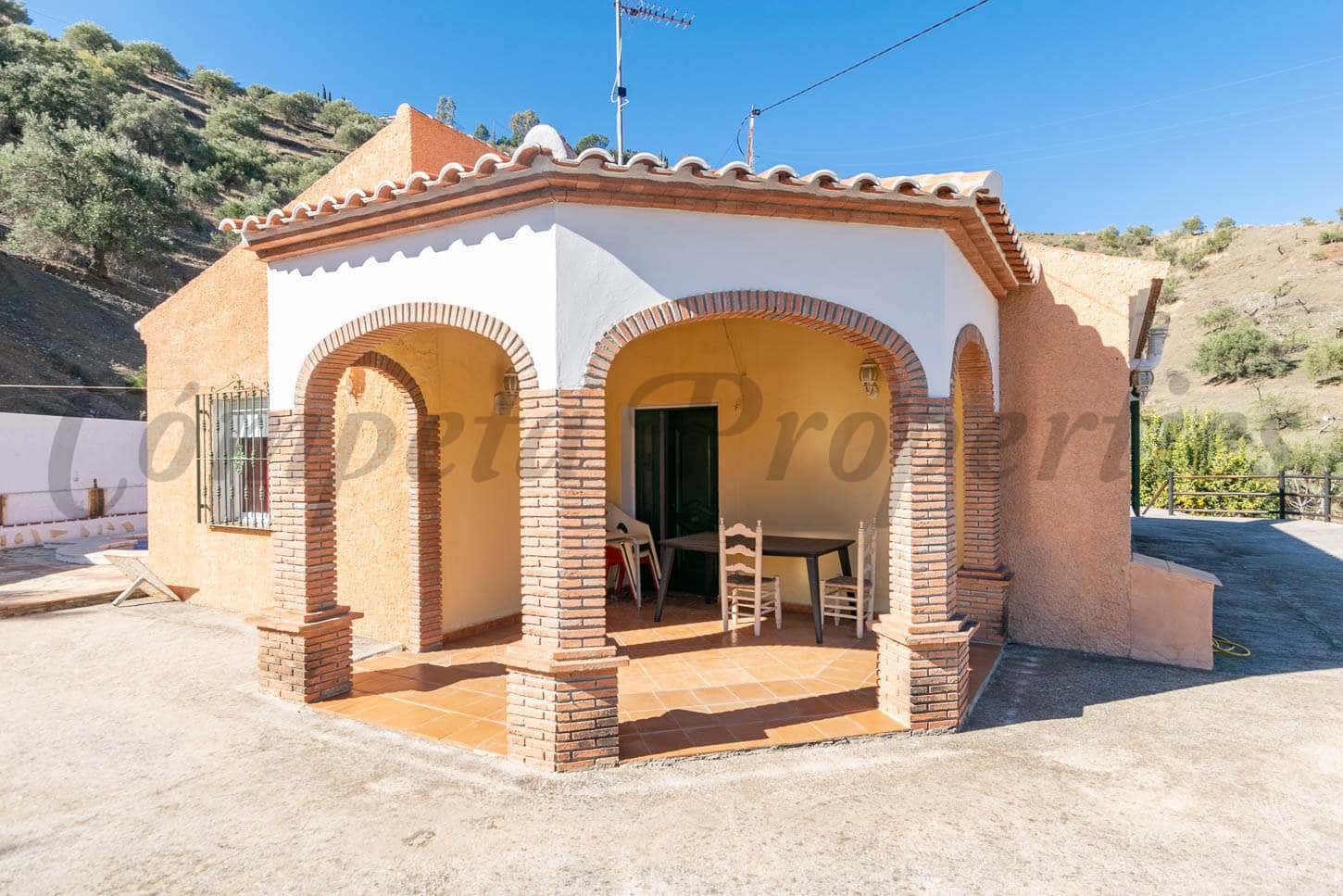 3 bedroom Villa for rent in Archez with pool - € 1,250 (Ref: 6632587)