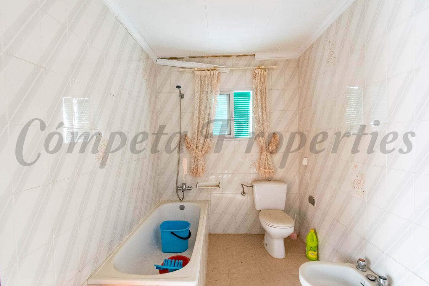 3 chambre Maison de Ville à vendre à Sayalonga - 126 000 € (Ref: 6703361)