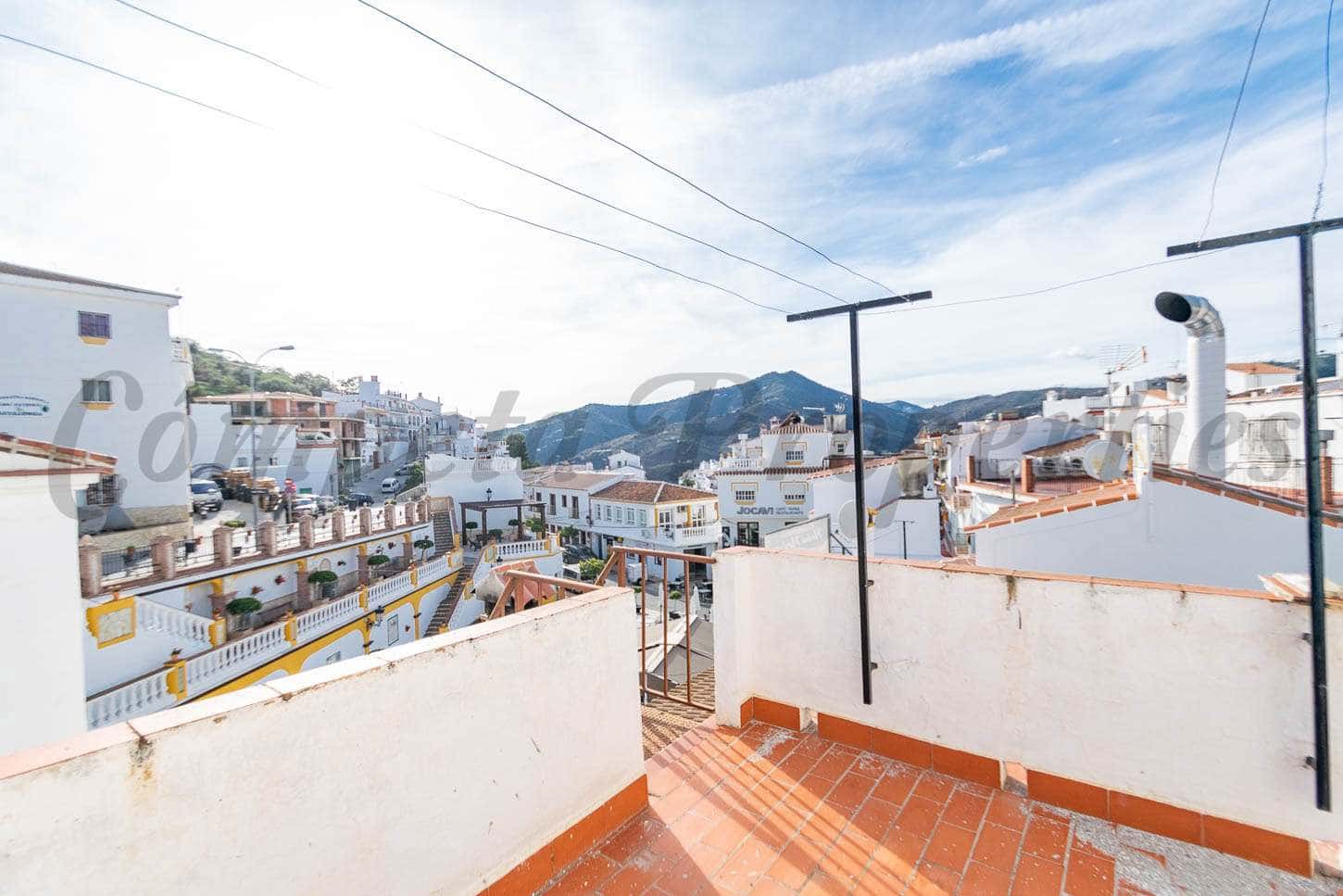 3 chambre Maison de Ville à vendre à Sayalonga - 126 000 € (Ref: 6703361)