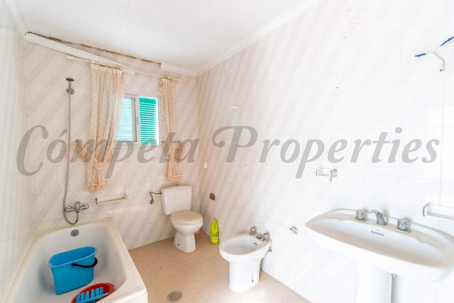 3 chambre Maison de Ville à vendre à Sayalonga - 126 000 € (Ref: 6703361)